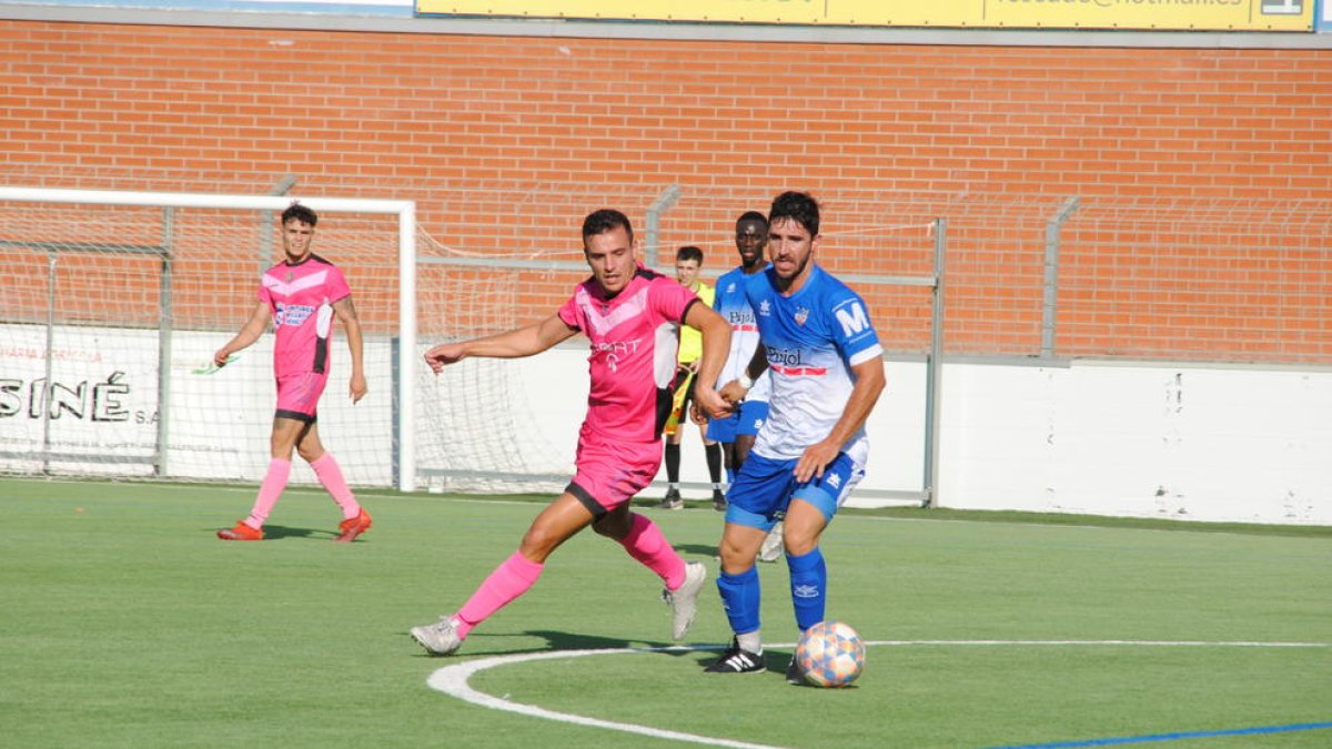 El partit va ser intens i va posar a prova la resistència dels jugadors.