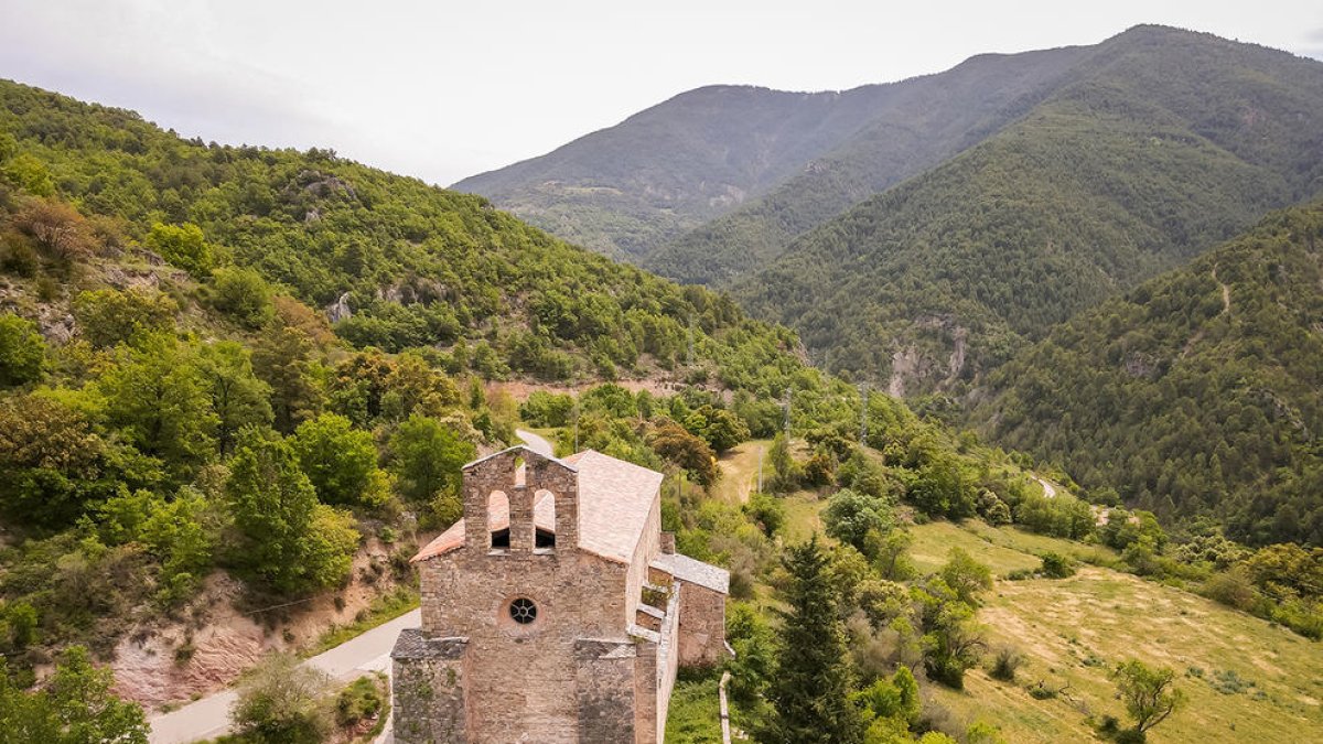 La iglesia de Sant Martí de Tost es uno de los espacios que forma parte de la red de caminos.