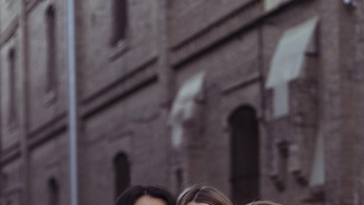 Las barcelonesas Itziar, Mar y Laura y la leridana Carme Rufat forman el equipo del film ‘Crisàlides’.