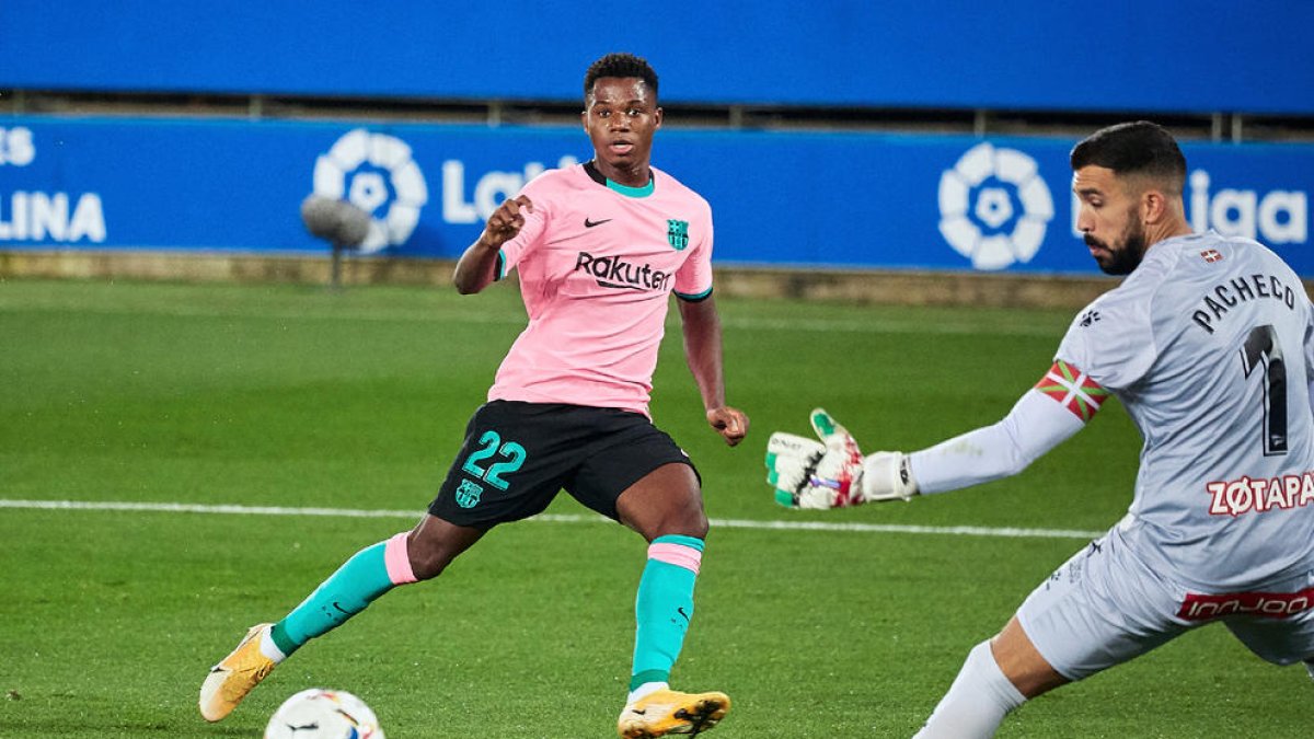 Ansu Fati durante el partido de Liga frente al Alavés, el penúltimo que ha disputado esta temporada.