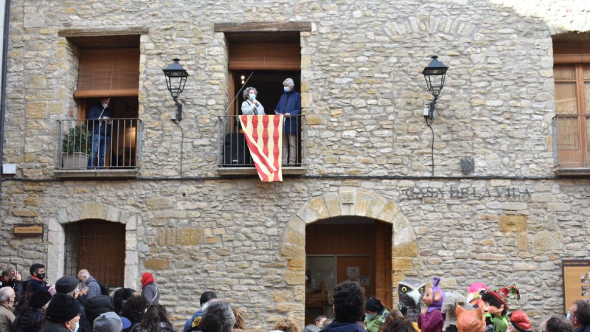 Burgués i Argimon, ahir durant el pregó de la Fira Artesana d’Àger.