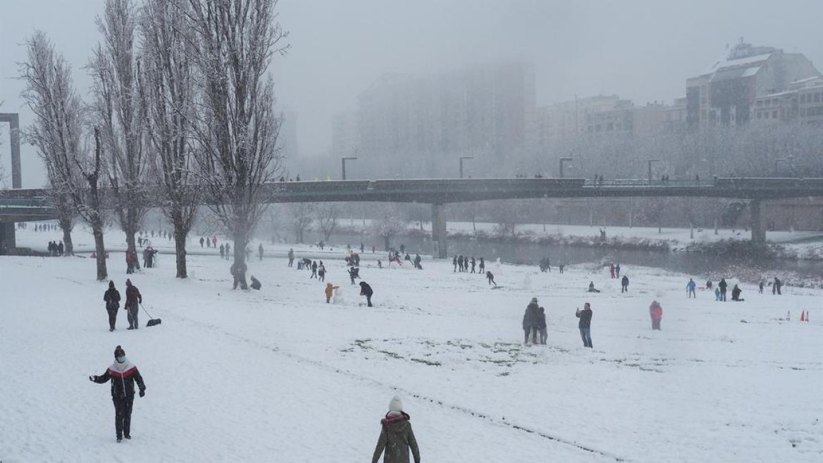La canalización del río Segre, en Lleida