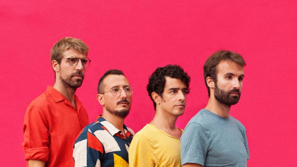 Los Manel abren una nueva gira del disco ‘Per la bona gent’.