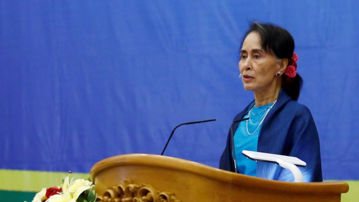 La nobel de la paz Suu Kyi es condenada a cuatro años de prisión en Birmania