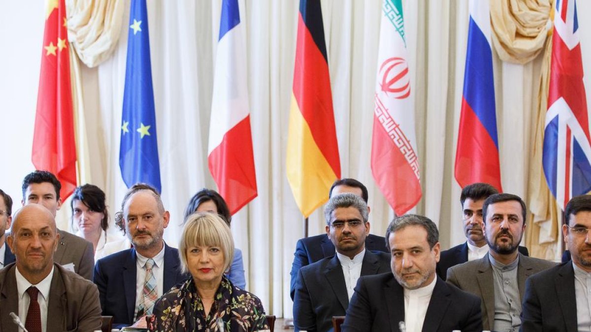 Representants de la Unió Europea i l’Iran, a Viena.