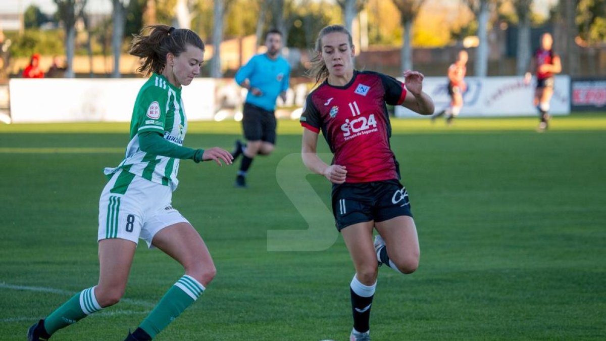 El AEM gana fuera (0-2) y se engancha a los puestos de cabeza