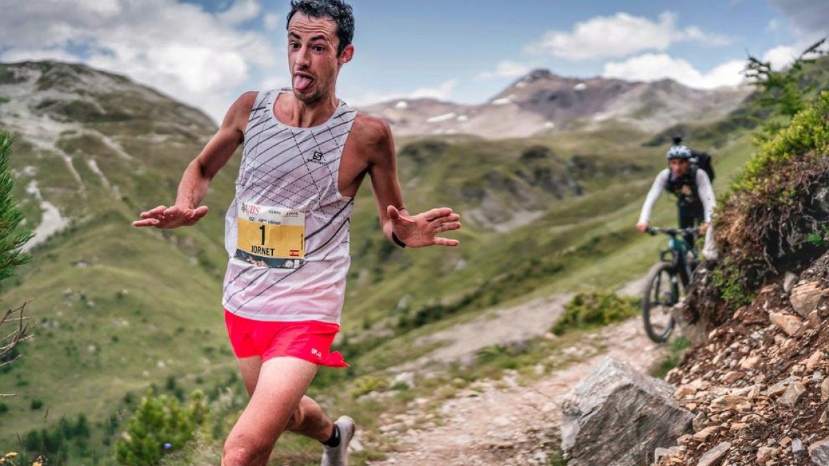Kilian Jonet, durante la prueba disputada ayer en territorio suizo.