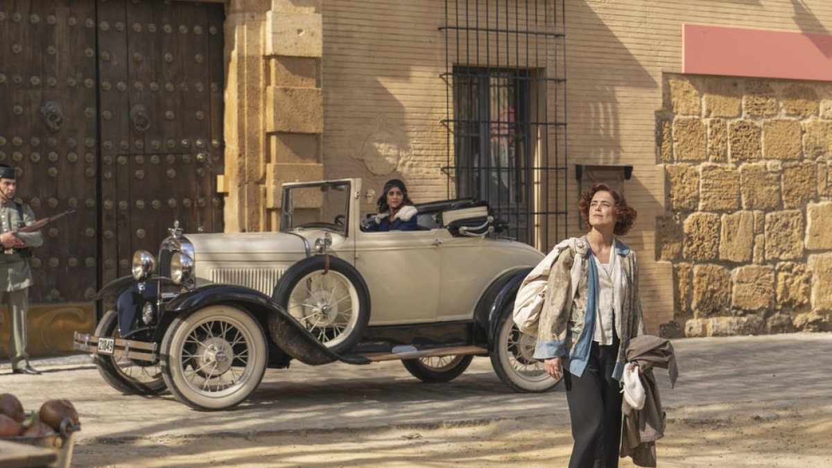 Teresa és una professora díscola amb la moral i els costums.
