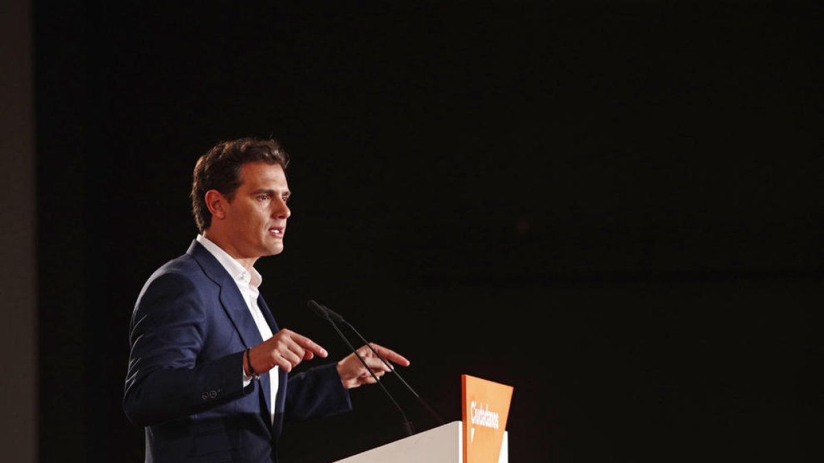 Rivera echa a los críticos de la dirección de Ciudadanos