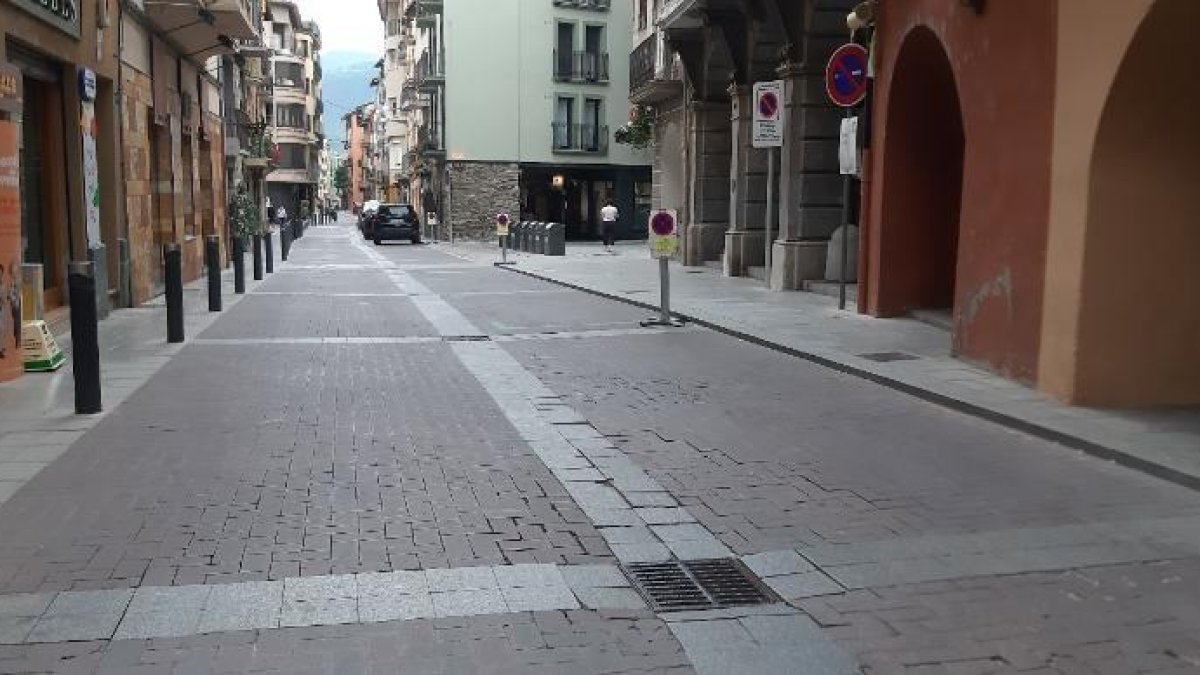 El carrer Major de la Seu, on es preveu retirar les llambordes.