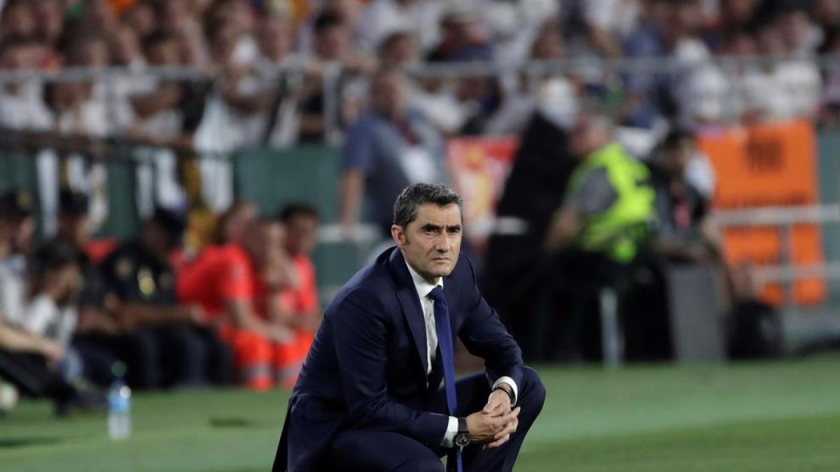 Ernesto Valverde, durant el partit de la final de la Copa del Rei, dissabte al Benito Villamarín.
