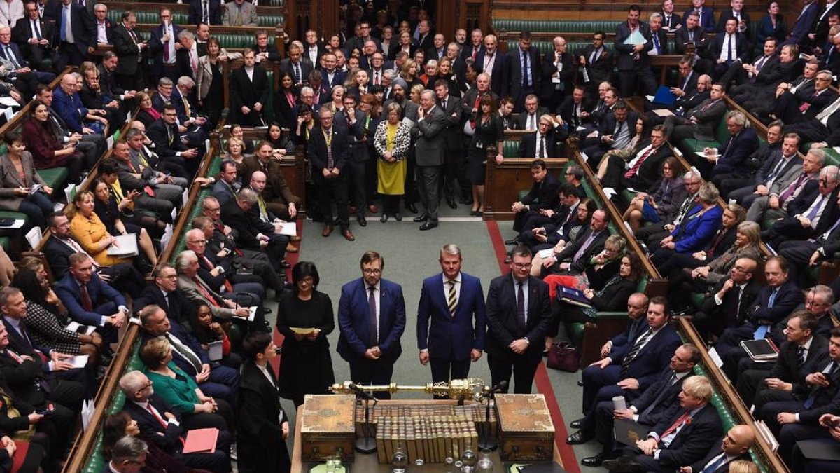 La Cámara de los Comunes británica aprobó anoche unas elecciones el 12 de diciembre.