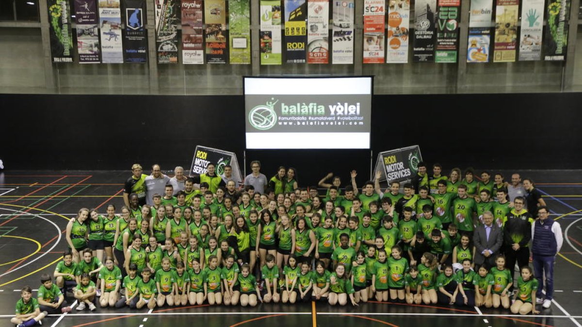 El Balàfia Vòlei se presenta con nuevo récord de jugadores