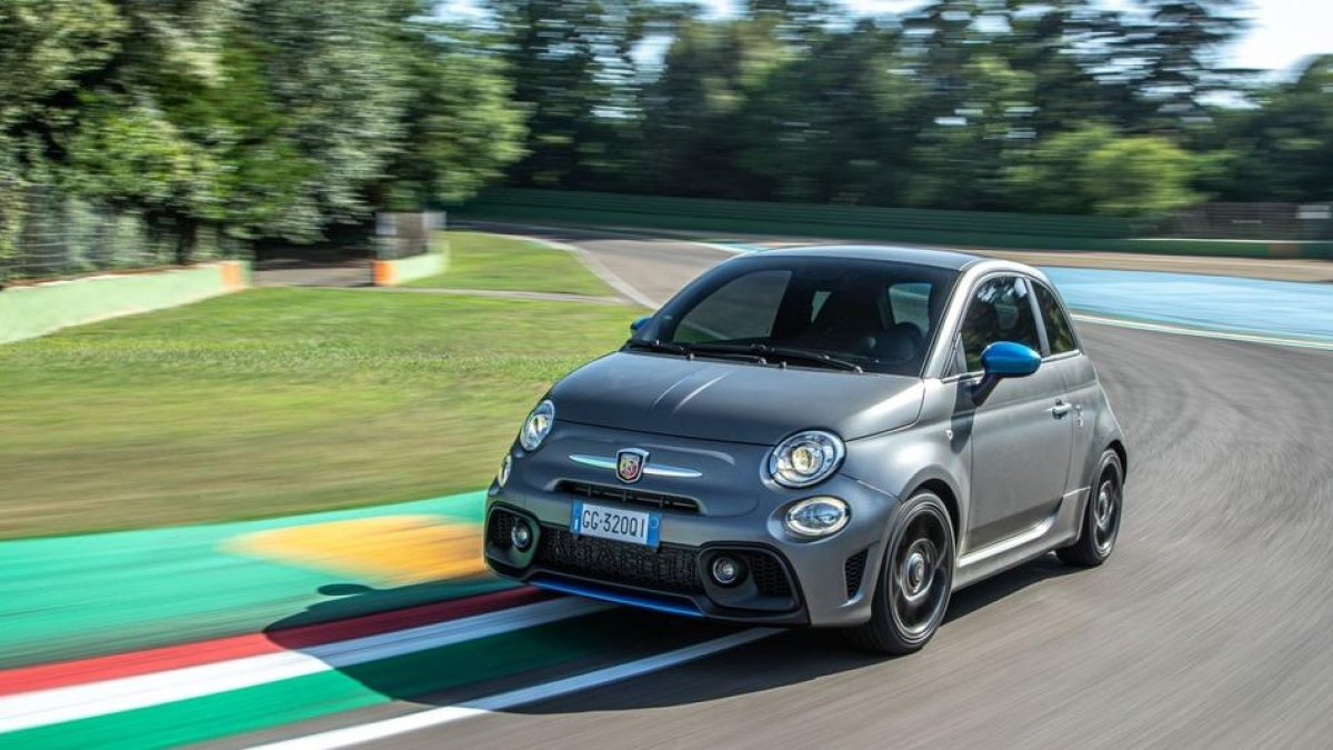 L'adrenalina de la competició arriba als carrers amb el nou Abarth F595