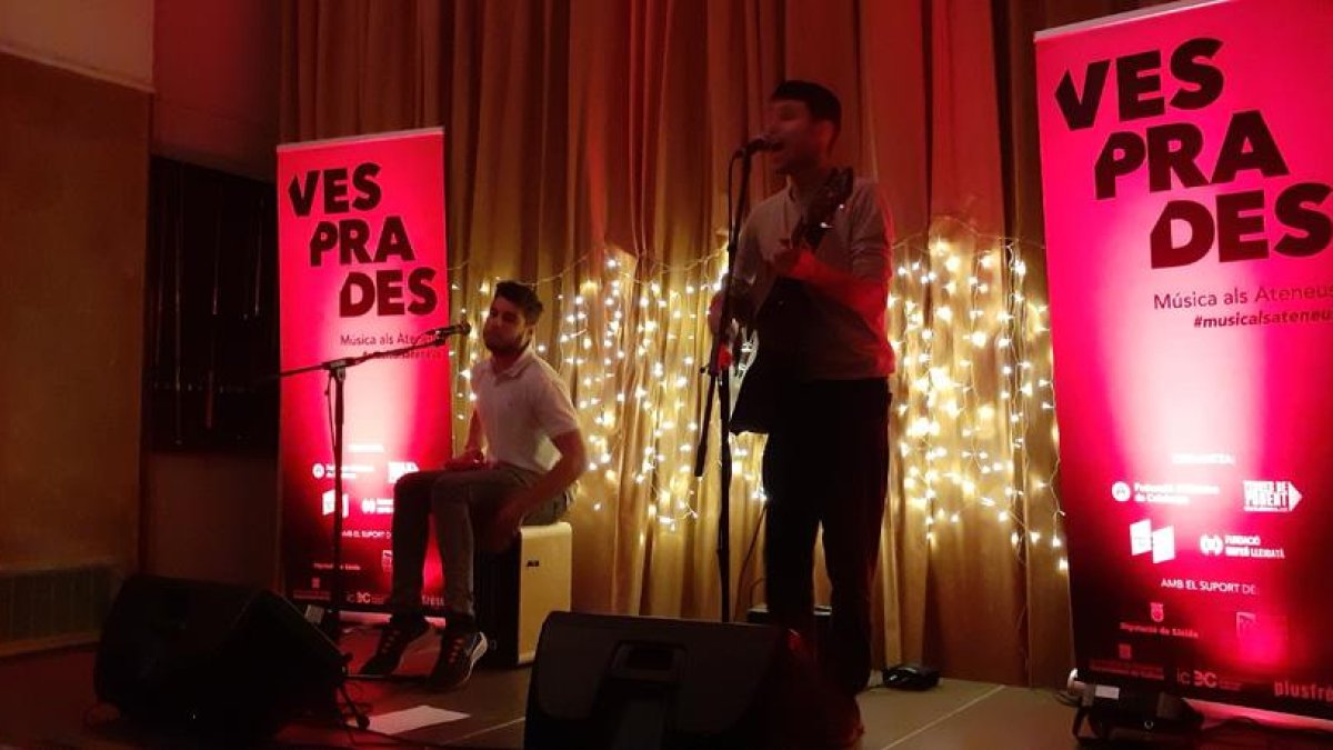 El grupo Her Majesty, durante su actuación en Tàrrega.