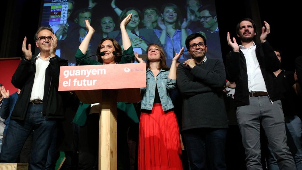 Colau, ahir a la nit, al reconèixer la victòria d’Ernest Maragall.