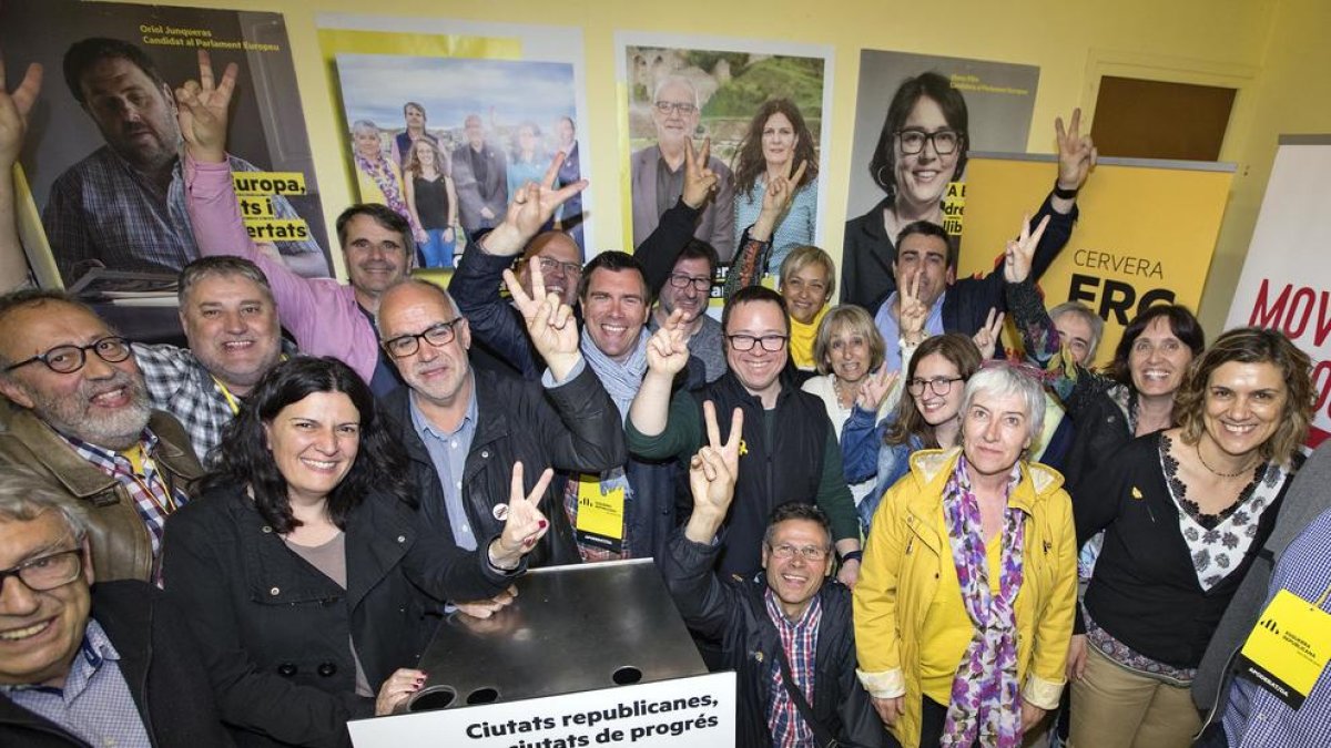 ERC va celebrar la victòria al seu local, situat al cèntric carrer de Santa Anna.