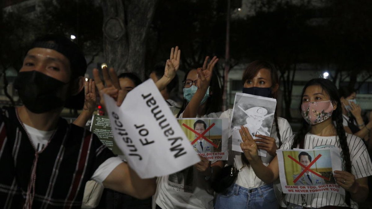 Las movilizaciones se expandieron a una docena de ciudades.
