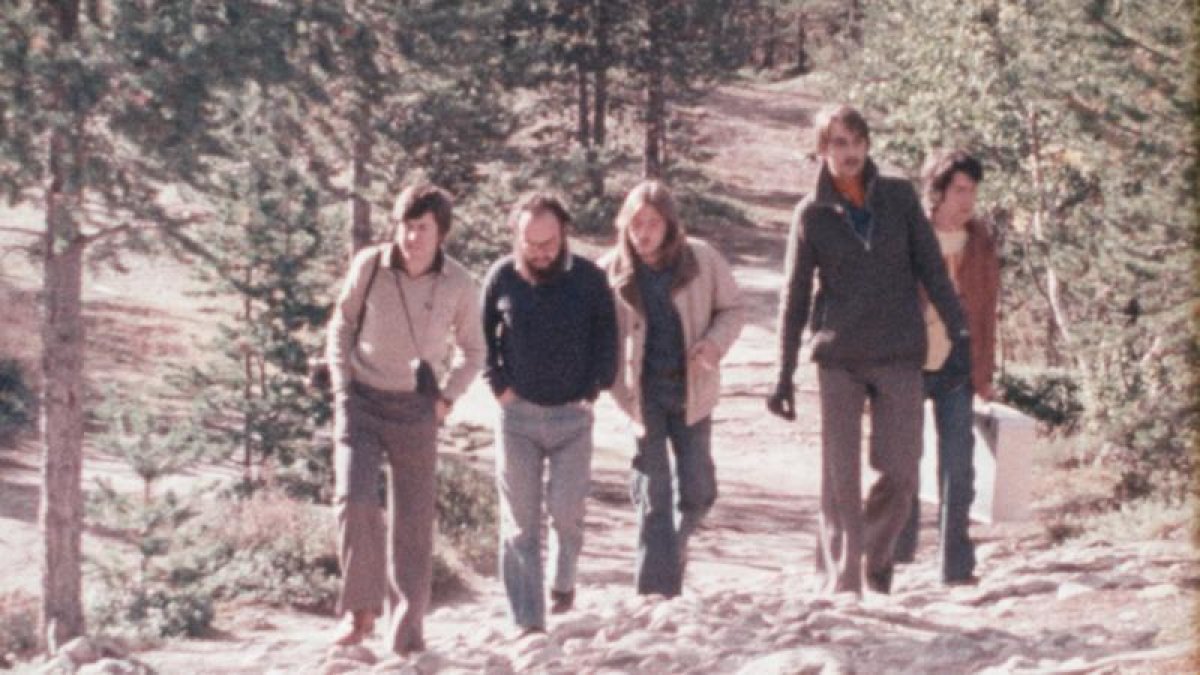 Els amics que van emprendre el viatge, el 1976.