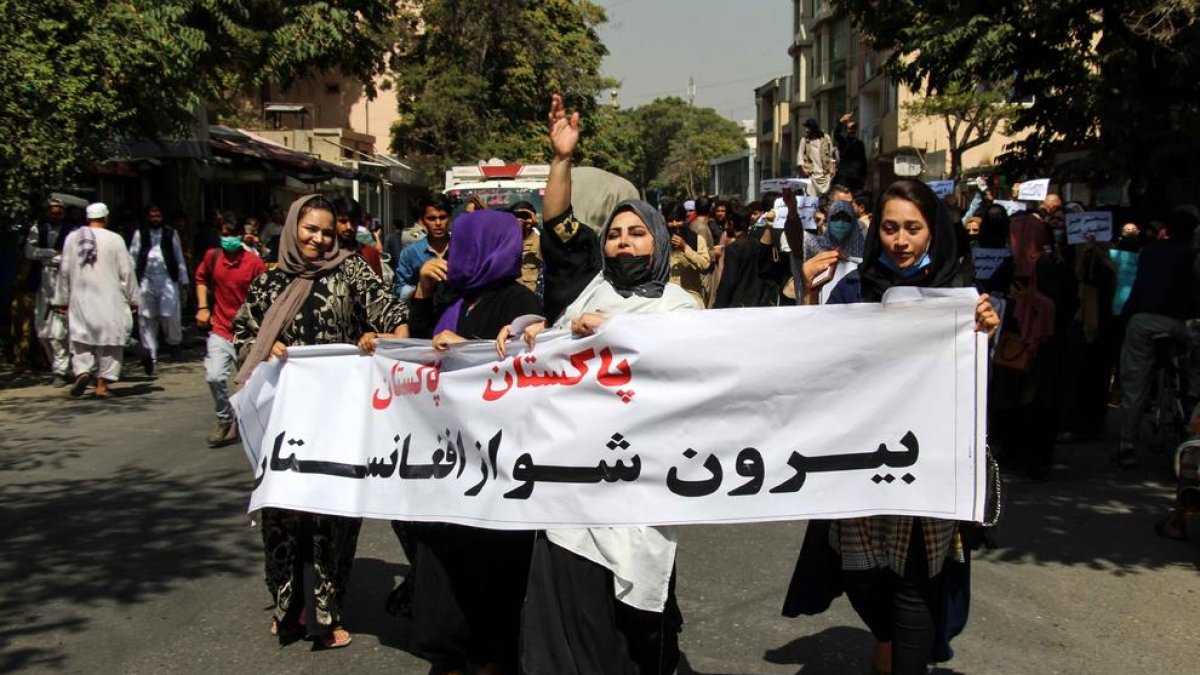 Fa dies que grups de dones protesten per ser excloses del nou Govern talibà.