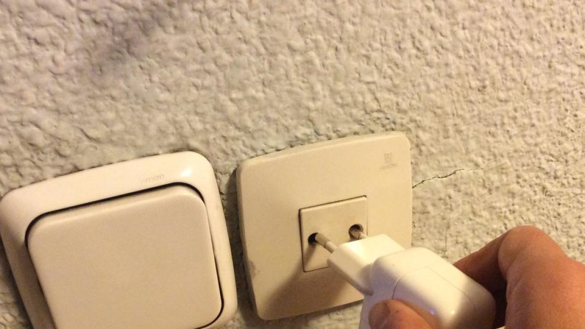 La rebaixa en la factura de la llum afectarà la tarifa regulada.