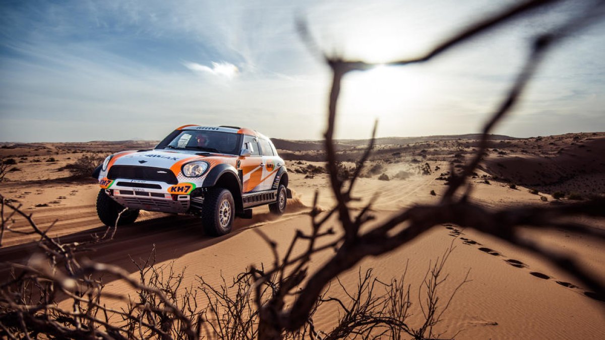 Laia Sainz ultima su preparación para el Dakar en el Rally Hail