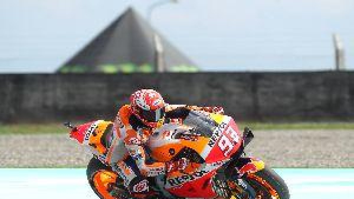 Marc Màrquez guanya a l'Argentina i ja lidera el Mundial
