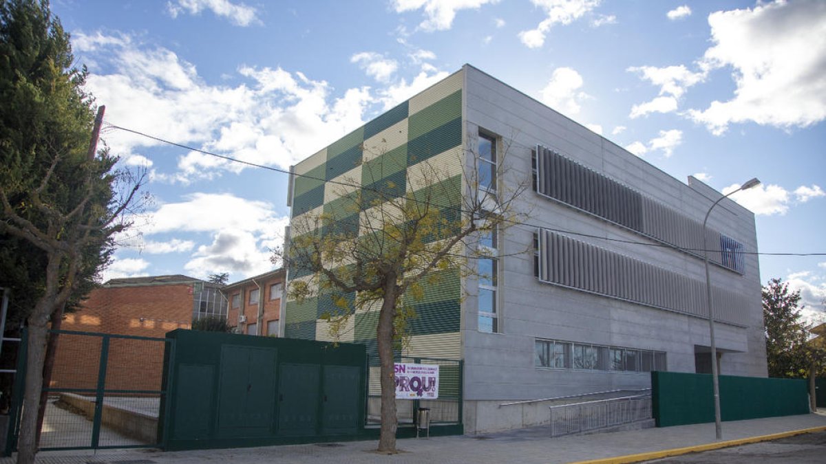 Imatge de l'institut Alfons Costafreda, on es van produir els fets el passat 30 de novembre.