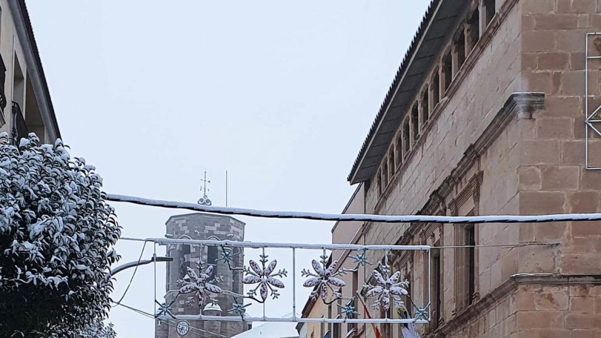 El casco antiguo de Linyola, tras la nevada del fin de semana.