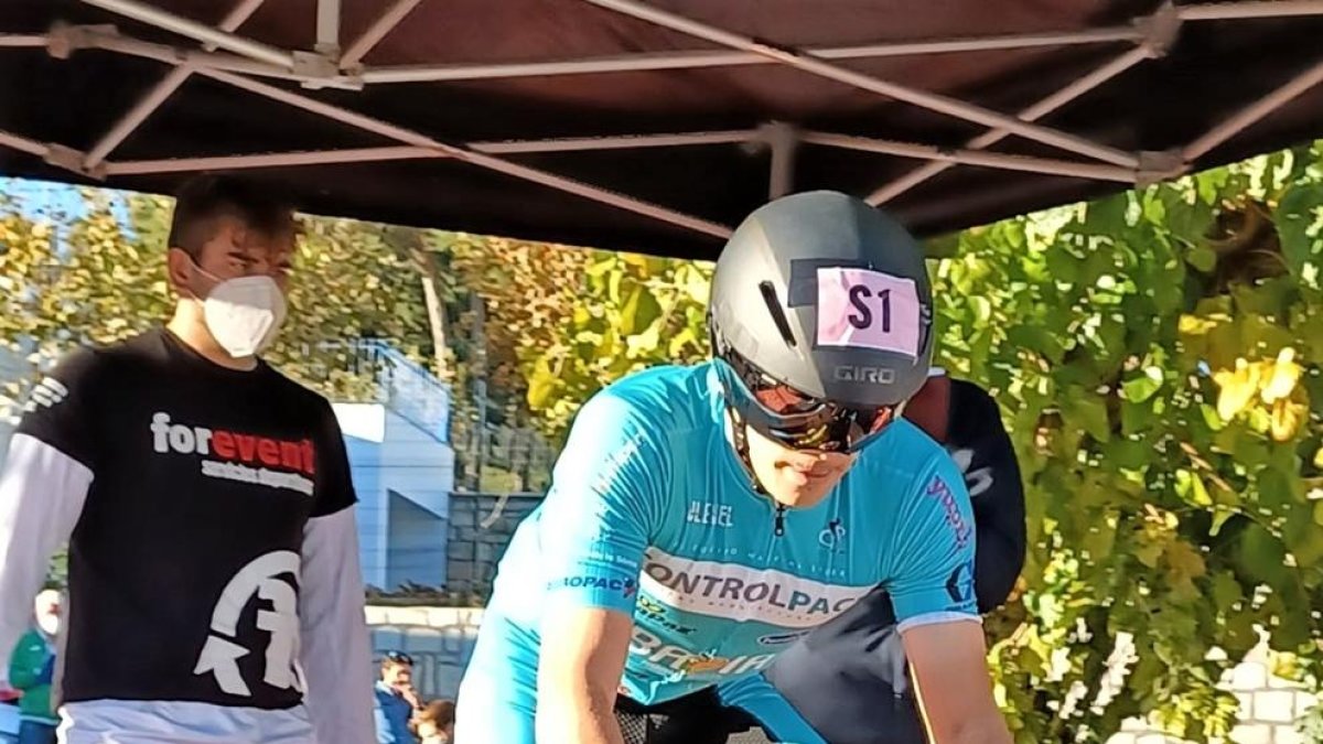 Sergi Jurado, en la salida de la prueba contrarreloj.