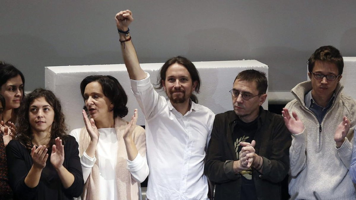 Imagen de Iglesias junto a sus antiguos compañeros de partido.
