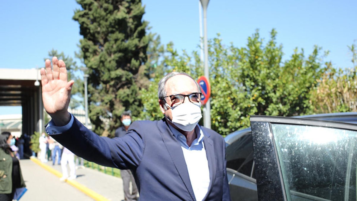 Gabilondo, que tuvo que aceptar una campaña dirigida por el aparato de Sánchez, se queda sin escaño.