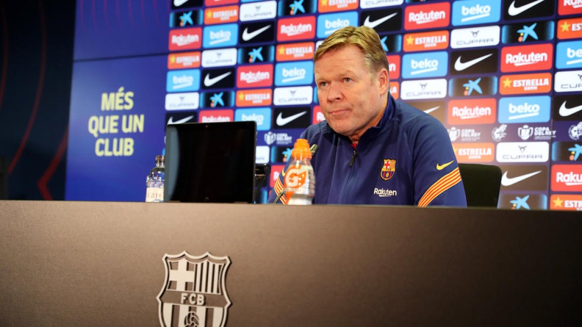 Ronald Koeman, ayer durante su comparecencia ante los medios.