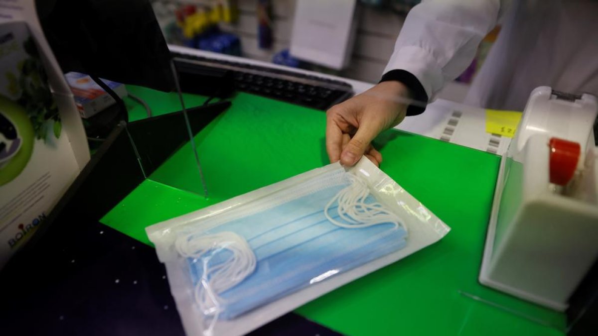 El IVA de las mascarillas continuará en el 4 % el primer semestre de 2022