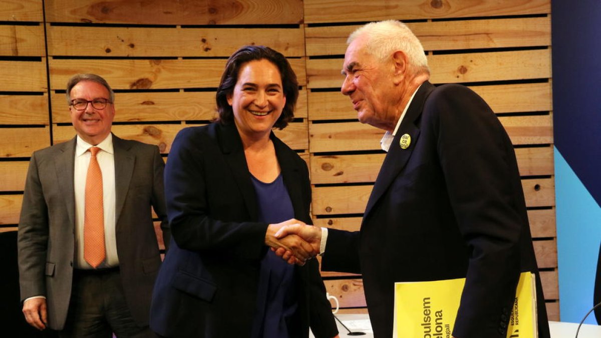 Colau y Maragall, tras un cara a cara en la campaña electoral.