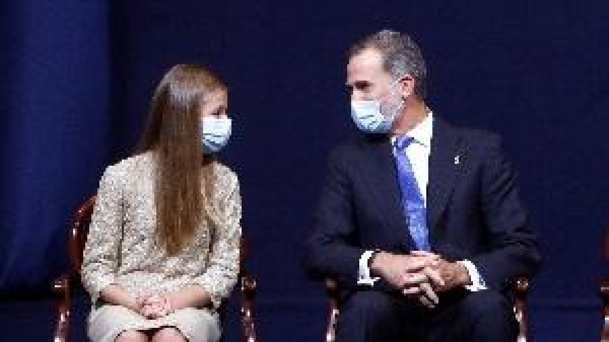 Felip VI envía a la princesa Leonor a estudiar bachillerato a Gales