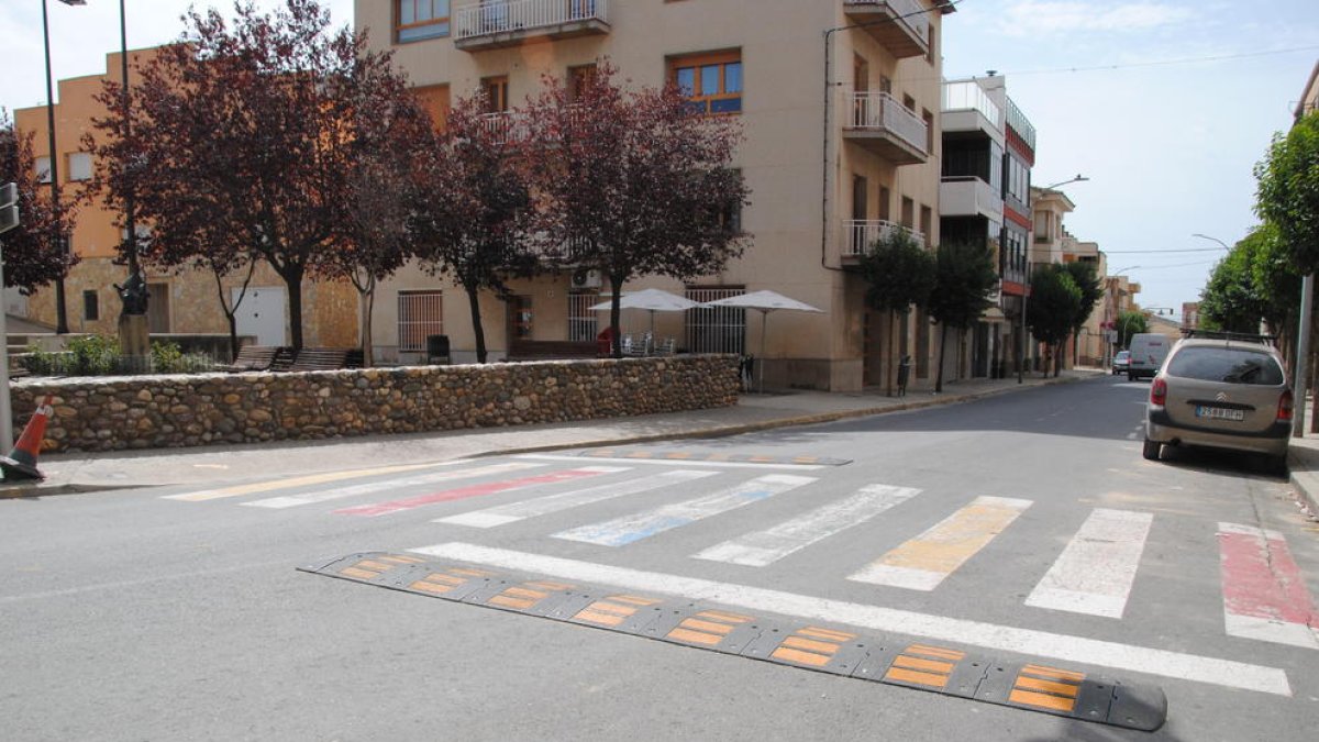 Els ressalts instal·lats davant del carrer Pons i Arola.