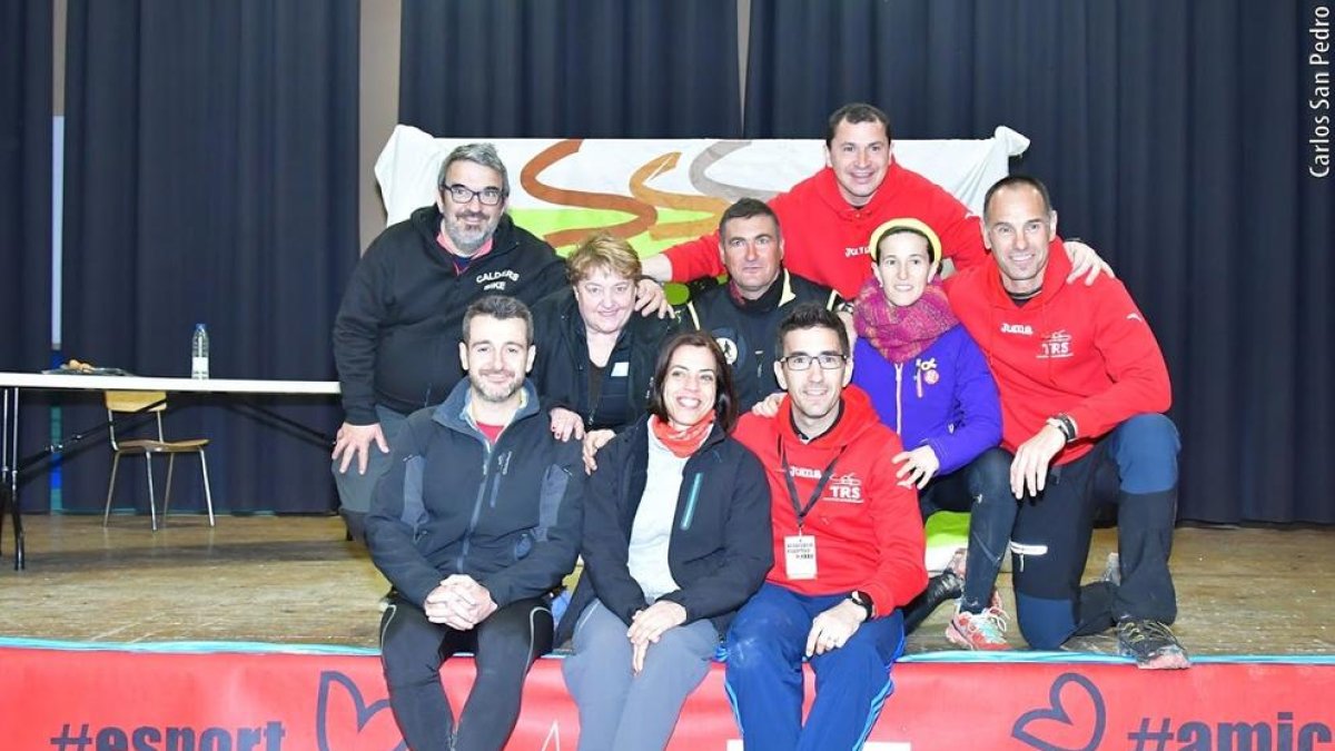 Borrás, primer per la dreta agenollat, en foto d’arxiu.