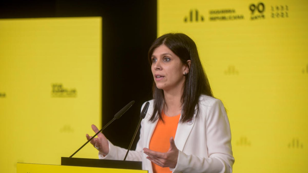 La portaveu d'ERC, Marta Vilalta, en roda de premsa a la seu del partit aquest dilluns.