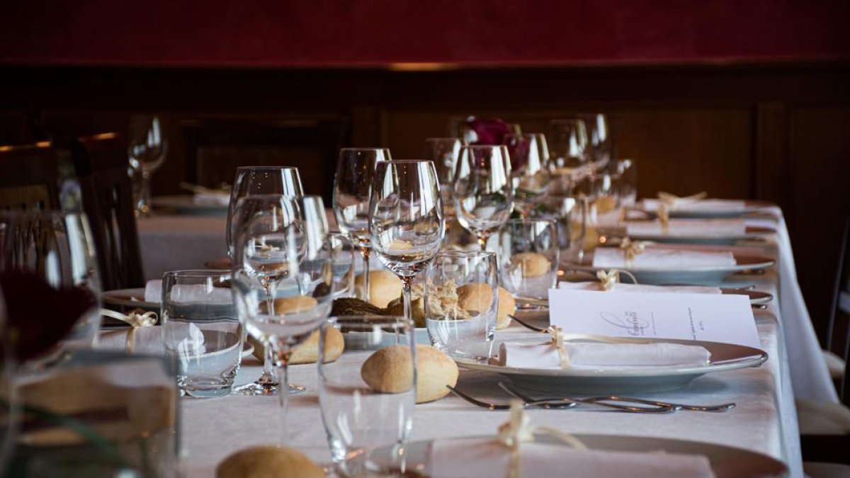 Una calculadora predice el riesgo de contagio de covid en una cena de Navidad