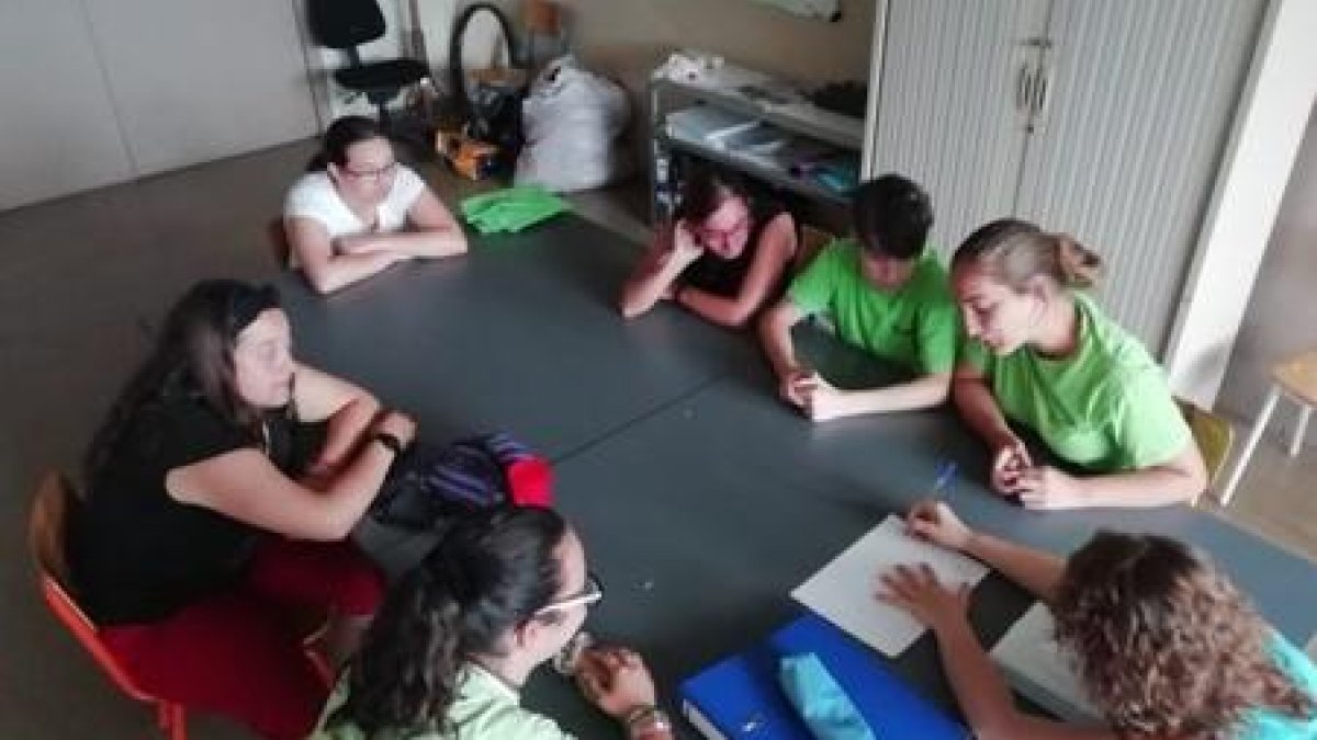 Una sessió de formació laboral dins del programa Activa’t.