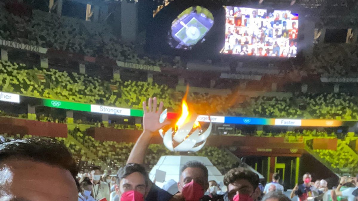 Díez-Canedo, al costat de Craviotto, autor de la selfie a la clausura.