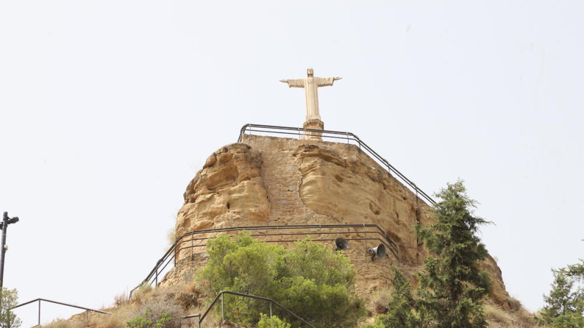 La penya del Sagrat Cor on l’ajuntament preveu actuar abans que finalitzi l’any.