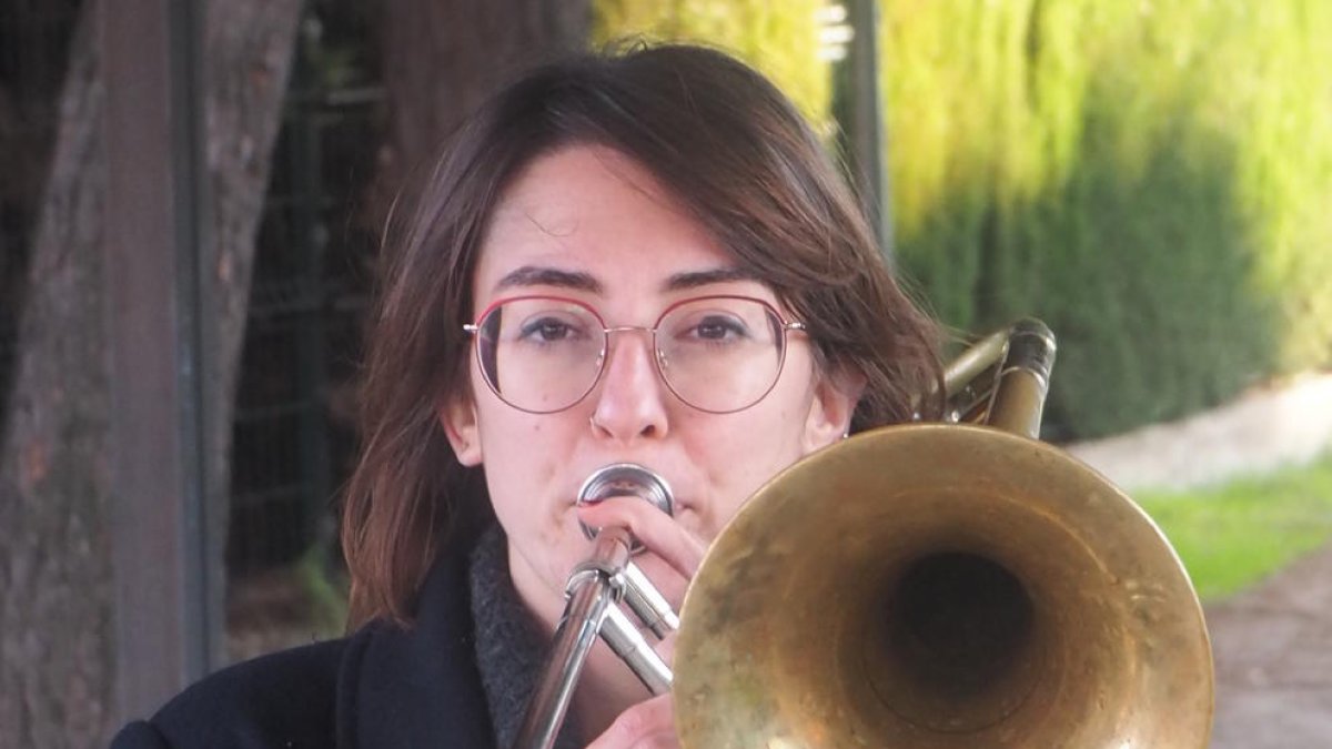 La trombonista Joana Cebolla i la cantant Susana Sheiman.