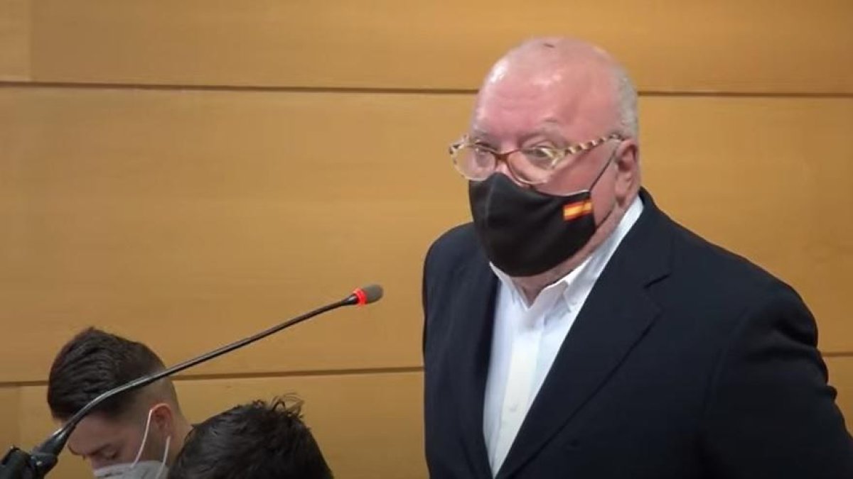 El polèmic excomissari José Manuel Villarejo, durant el judici d’ahir en contra seu.