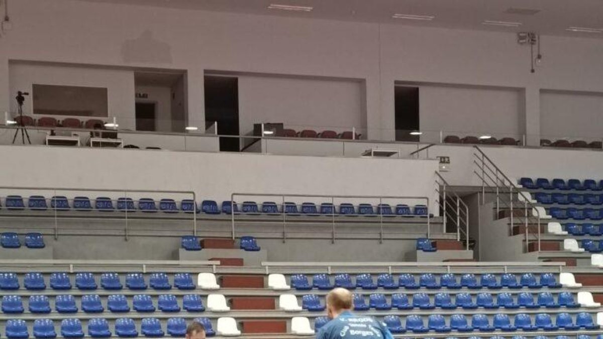 Viktor Brodd, jugador del Borges, durante el segundo partido ante el húngaro Lehel Demeter.