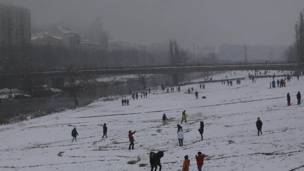 Imatge d'arxiu d'una nevada a Lleida.