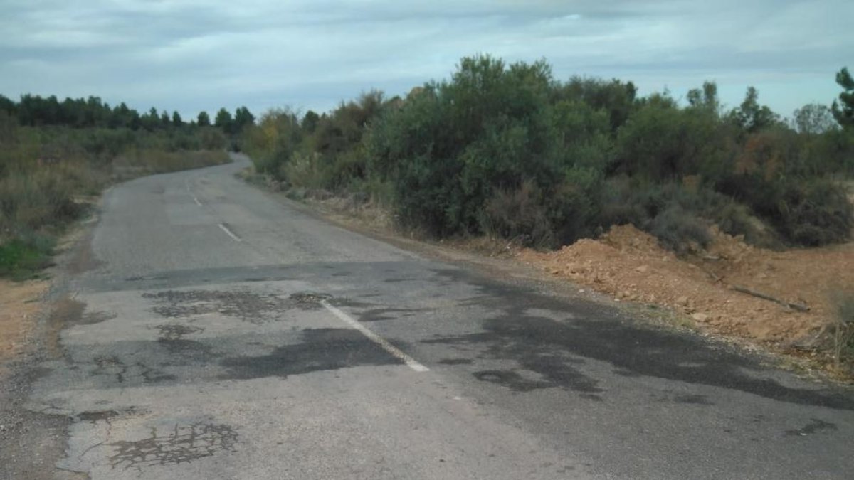 Clots a la pista que enllaça Torrebesses amb Castelldans.