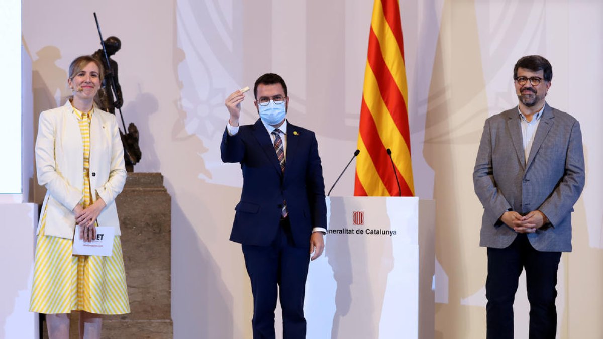Un grupo de expertos proponen 91 acciones a la Generalitat para 'hacer uno resed' en la Cataluña de después de la pandemia