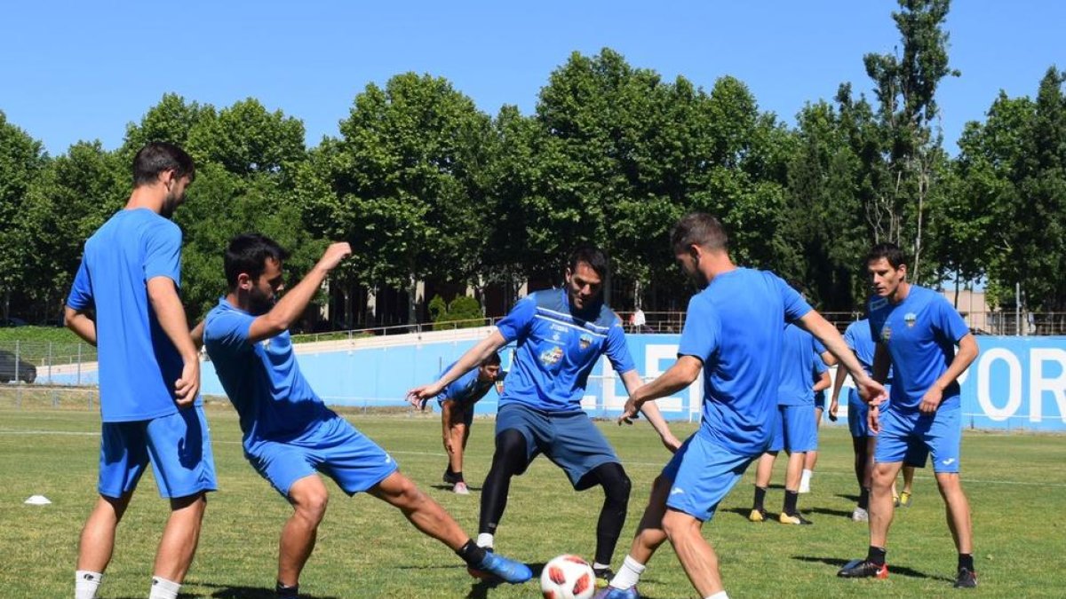 La plantilla hizo ayer su último entrenamiento de la temporada.